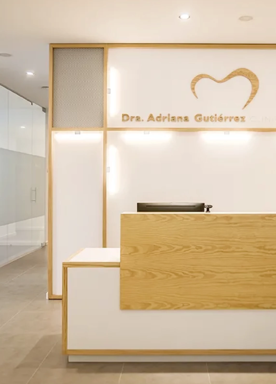 Entrada Clínica dental
Dra. Adriana Gutiérrez